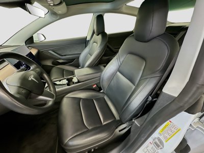 tesla model 3 2018 5YJ3E1EBXJF088671 image tesla model 3 2018 5YJ3E1EBXJF088671 image